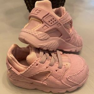 Precious pink baby girl Nike sneakers!